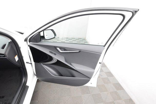new 2024 Kia Niro car, priced at $35,734