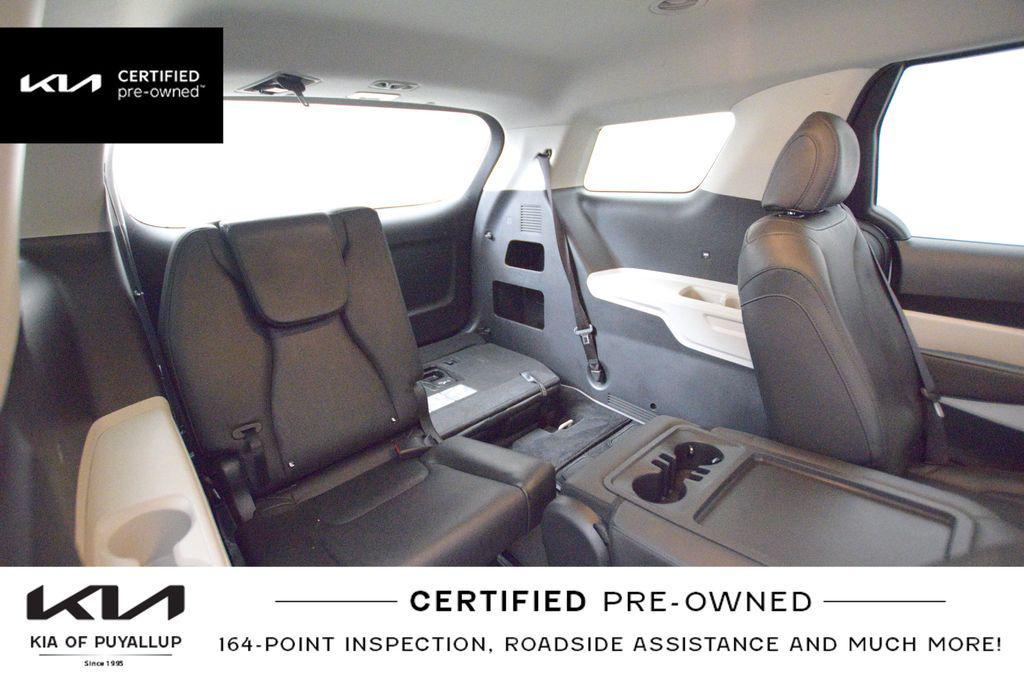 used 2024 Kia Carnival car, priced at $33,398