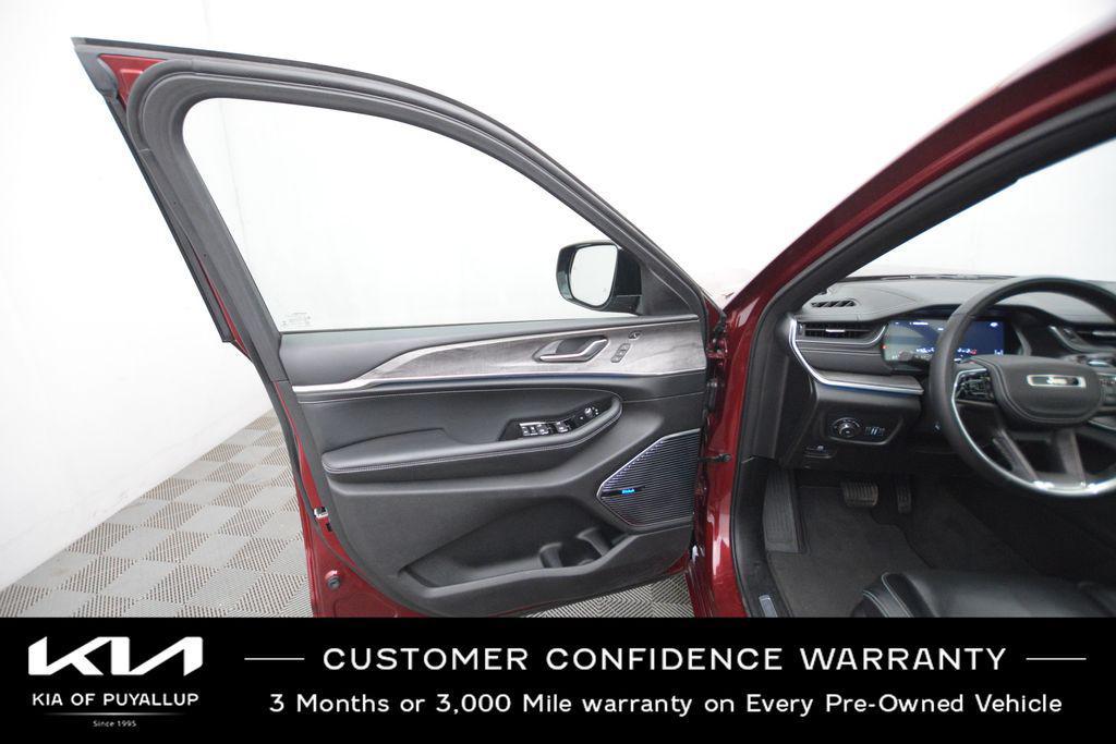 used 2021 Jeep Grand Cherokee L car, priced at $35,998