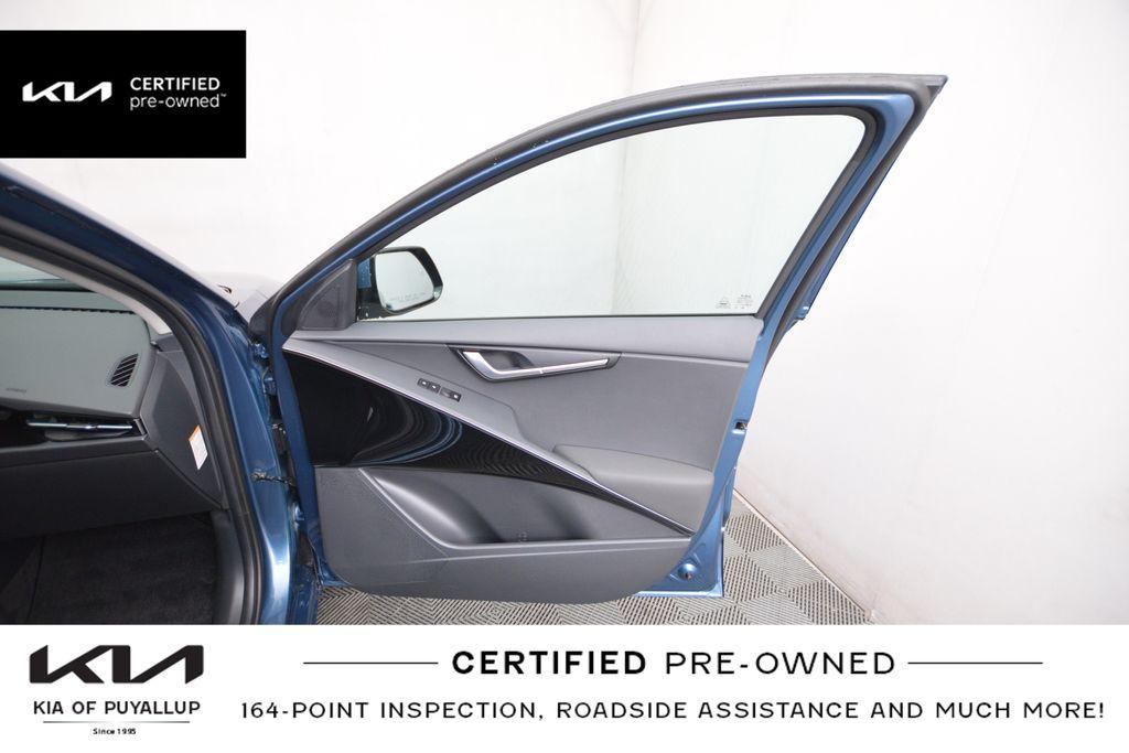 used 2025 Kia Niro EV car, priced at $29,998