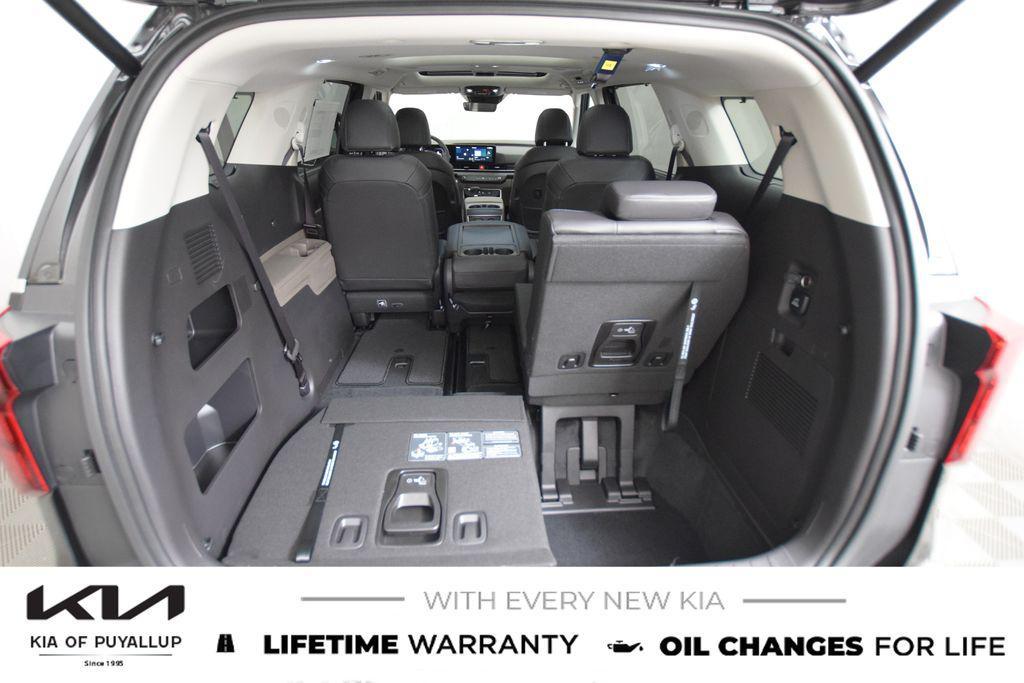 new 2026 Kia Carnival car, priced at $48,285