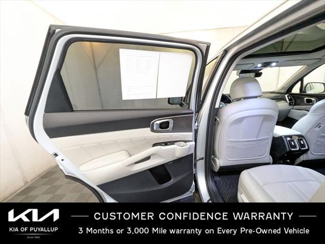 used 2022 Kia Sorento Plug-In Hybrid car, priced at $34,998