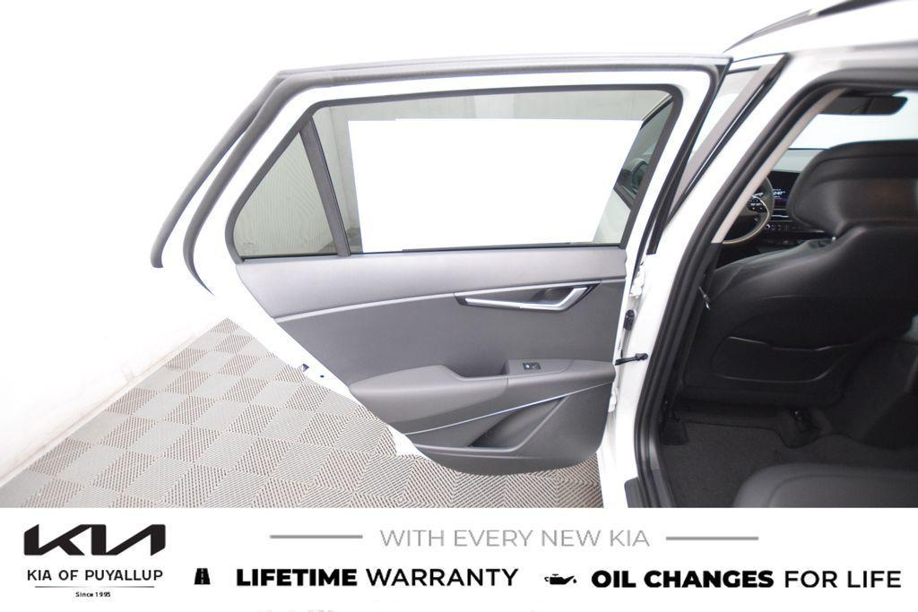 new 2025 Kia Niro car, priced at $31,830