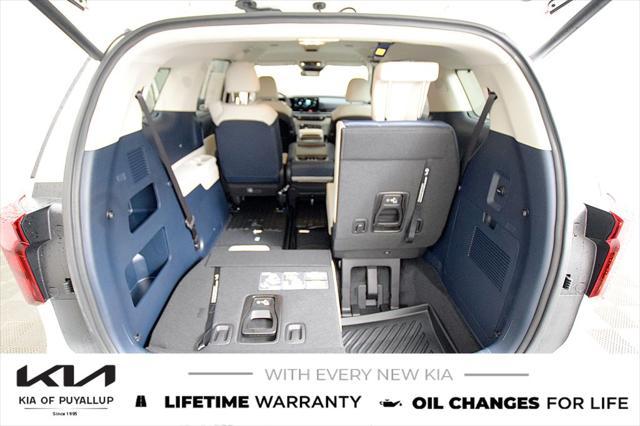 new 2025 Kia Carnival car, priced at $43,350