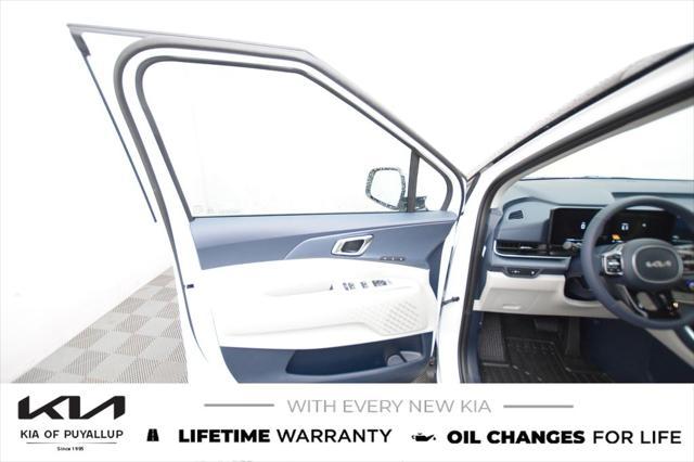 new 2025 Kia Carnival car, priced at $43,350