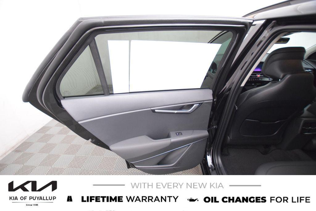 new 2025 Kia Niro car, priced at $31,830