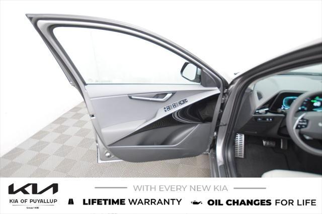 new 2025 Kia Niro car, priced at $33,810