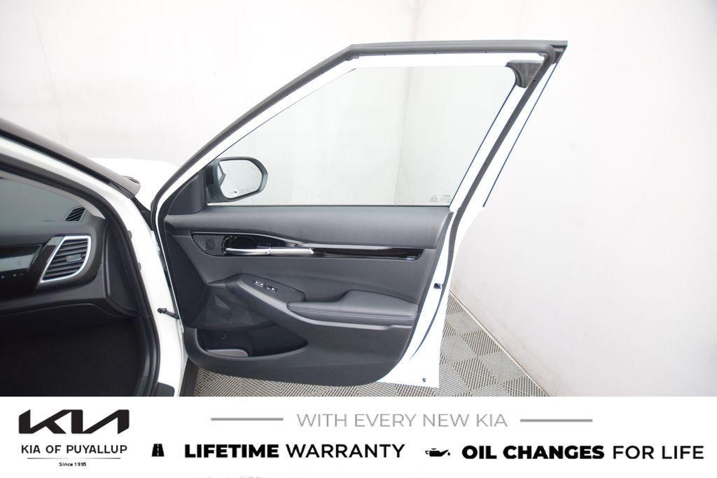 new 2026 Kia Seltos car, priced at $28,870