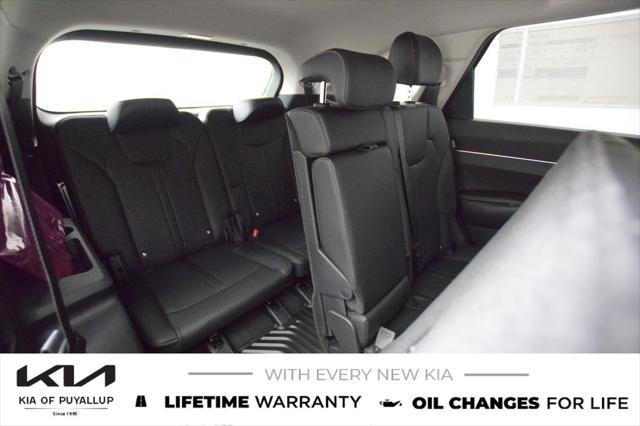 new 2025 Kia Sorento car, priced at $38,880
