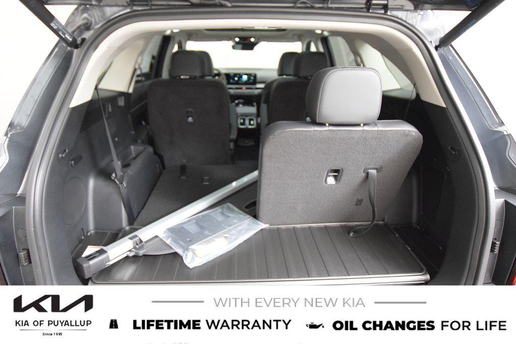 new 2025 Kia Sorento car, priced at $42,995