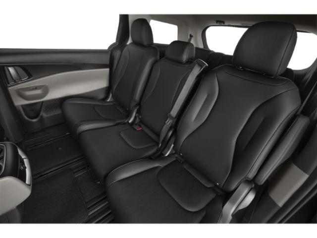 new 2026 Kia Carnival Hybrid car, priced at $43,185