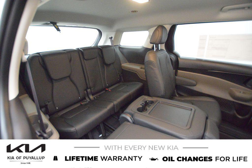 new 2026 Kia Carnival Hybrid car, priced at $43,185