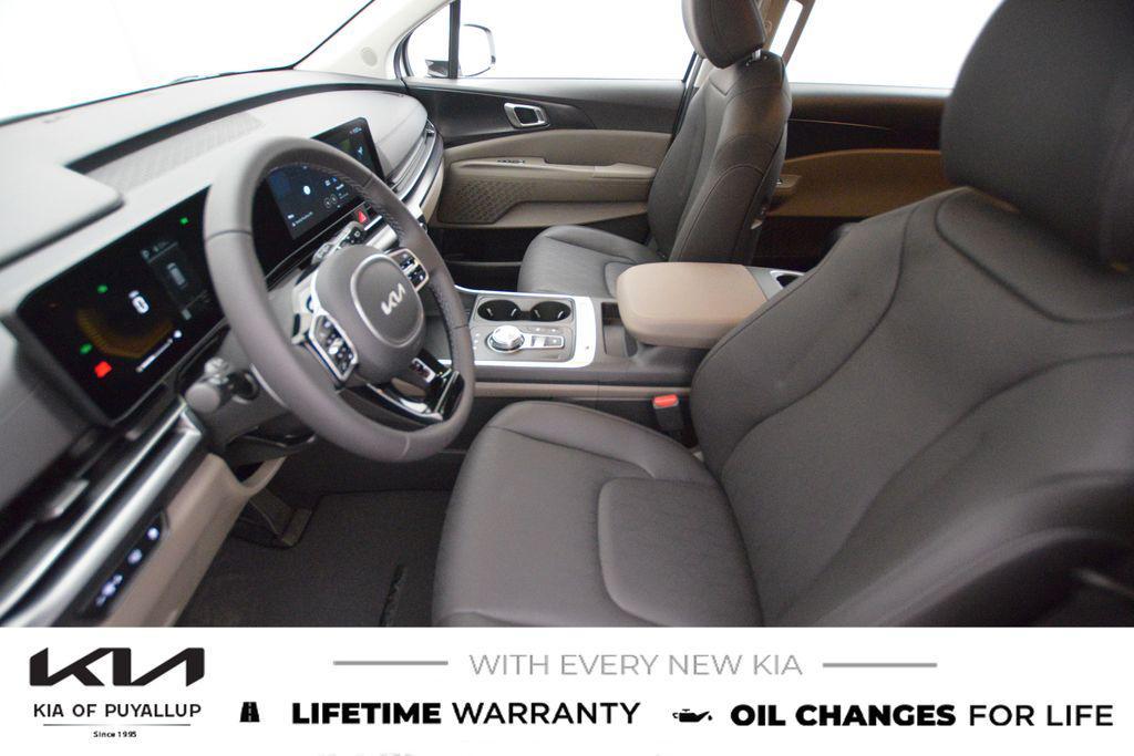 new 2026 Kia Carnival Hybrid car, priced at $43,185