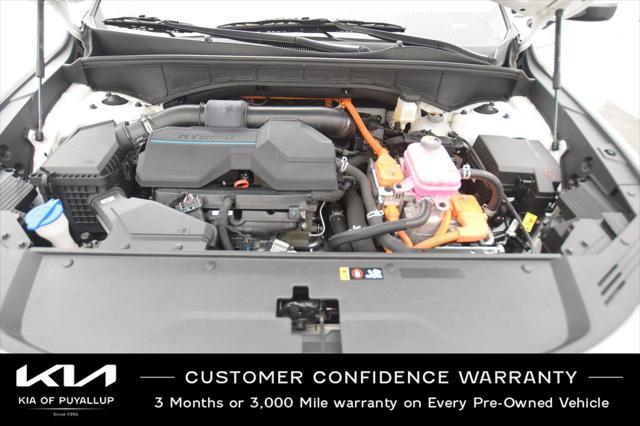 used 2022 Kia Sorento Hybrid car, priced at $29,998