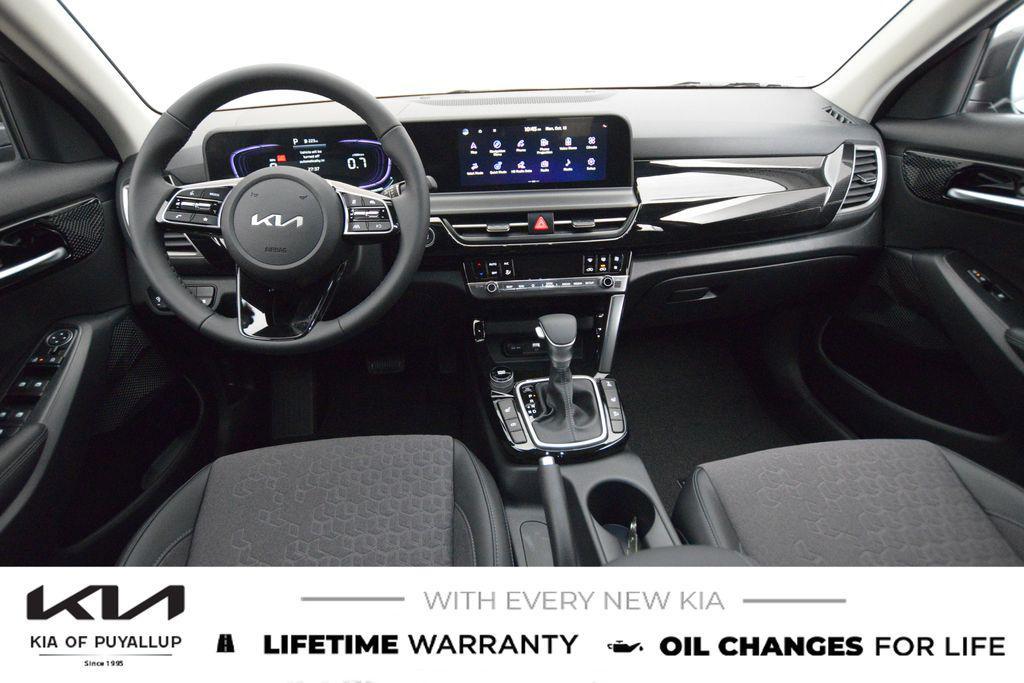 new 2026 Kia Seltos car, priced at $28,695