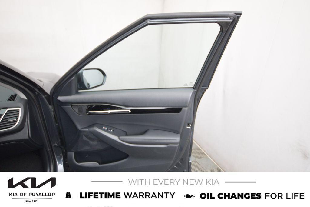 new 2026 Kia Seltos car, priced at $28,695