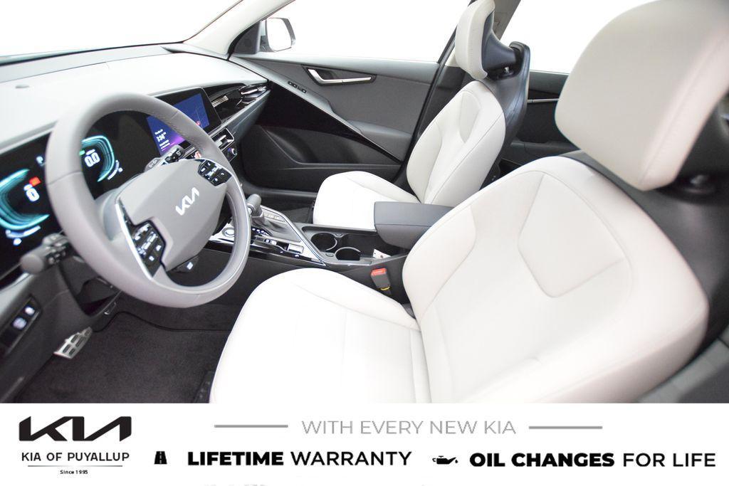 new 2025 Kia Niro car, priced at $32,995