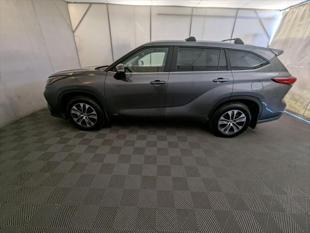 used 2023 Toyota Highlander Hybrid car, priced at $44,998