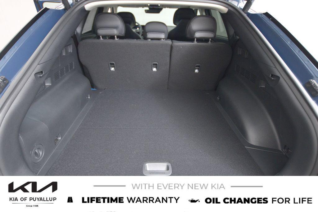 new 2025 Kia EV6 car, priced at $56,015