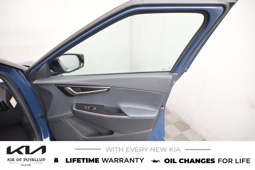 new 2025 Kia EV6 car, priced at $56,015