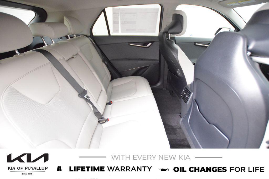 new 2025 Kia Niro car, priced at $33,810