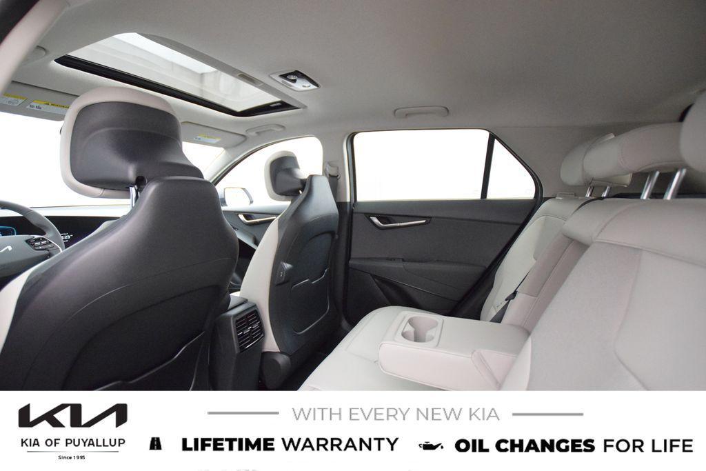 new 2025 Kia Niro car, priced at $33,810
