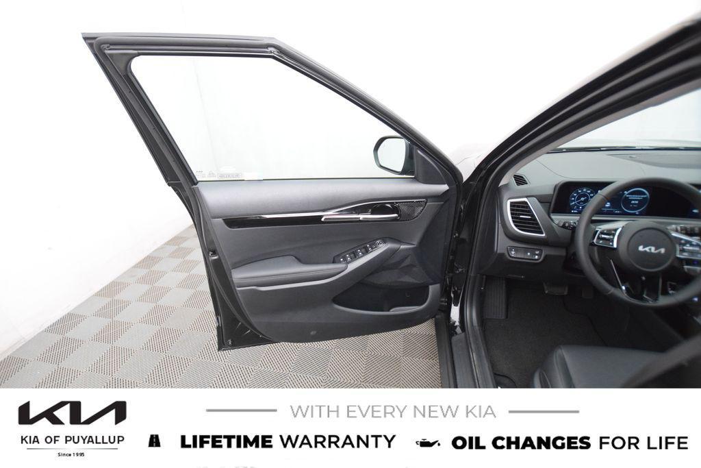 new 2026 Kia Seltos car, priced at $30,295