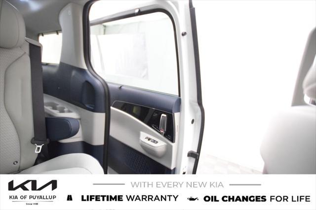 new 2025 Kia Carnival Hybrid car, priced at $55,325