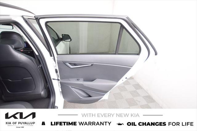 new 2025 Kia Niro car, priced at $35,010
