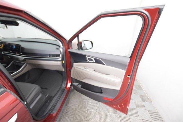 new 2025 Kia Carnival car, priced at $40,160