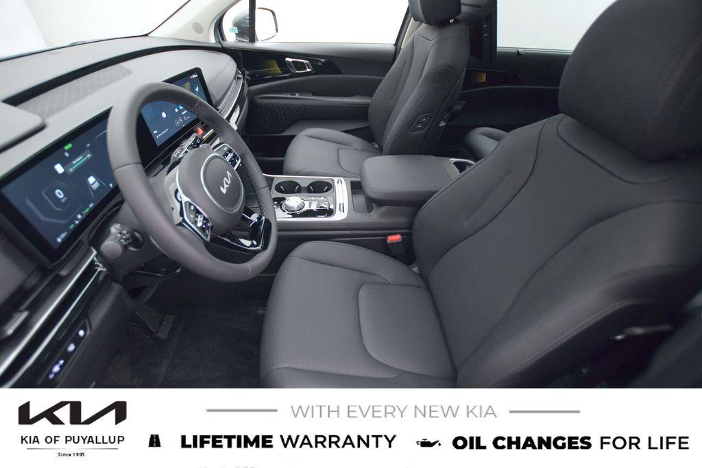 new 2025 Kia Carnival Hybrid car, priced at $57,765