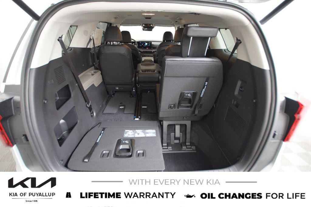 new 2026 Kia Carnival Hybrid car, priced at $45,385
