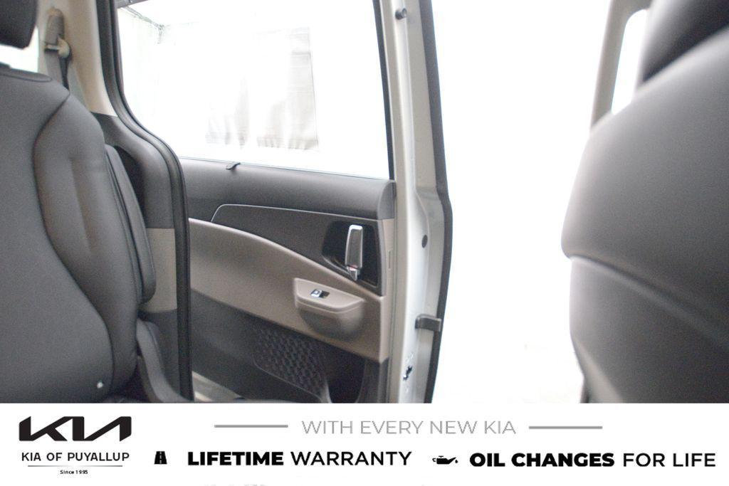 new 2026 Kia Carnival Hybrid car, priced at $45,385