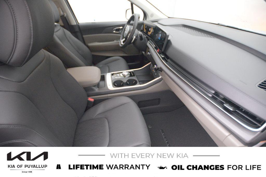 new 2026 Kia Carnival Hybrid car, priced at $45,385