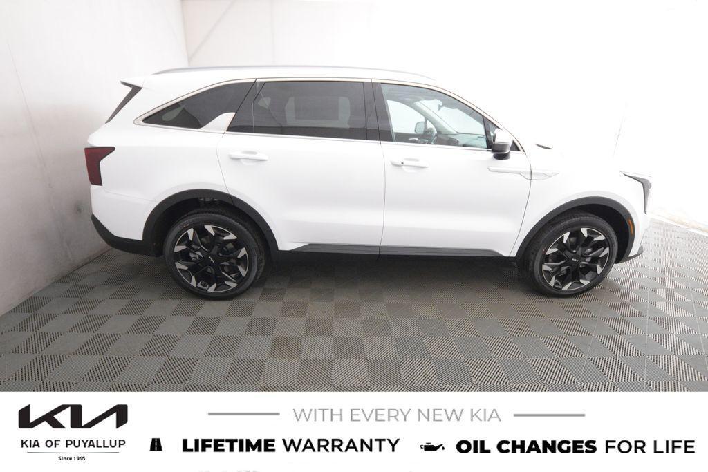 new 2026 Kia Sorento car, priced at $42,325