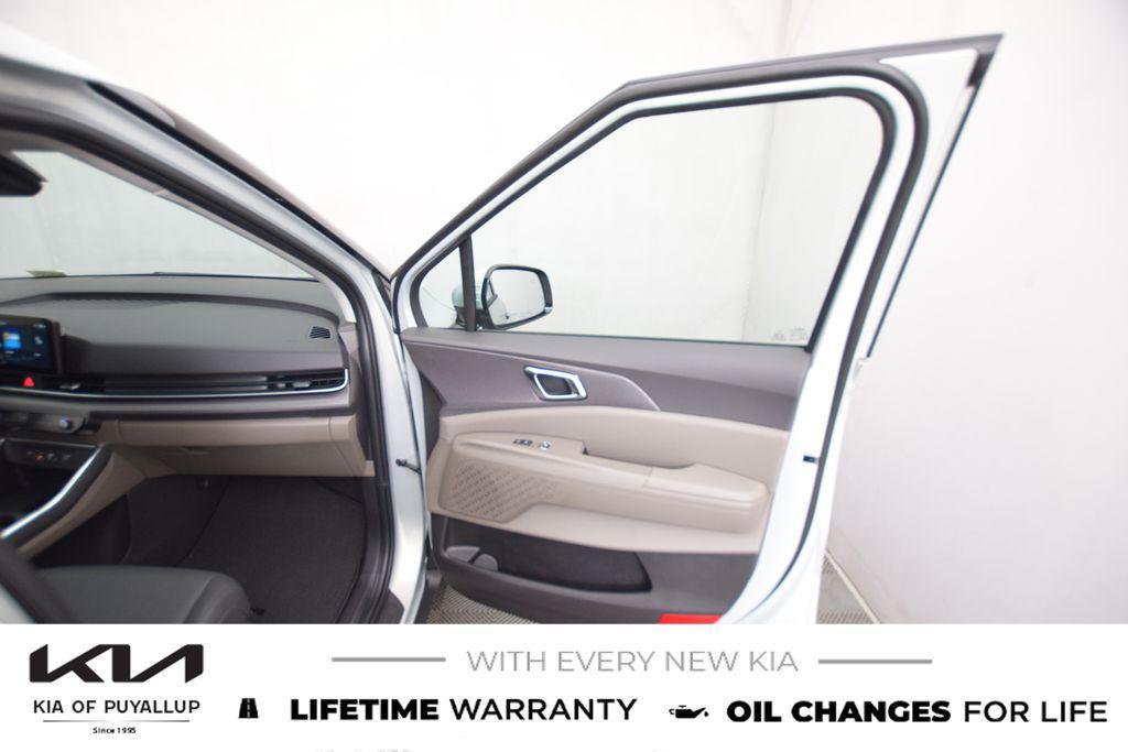 new 2026 Kia Carnival car, priced at $48,285