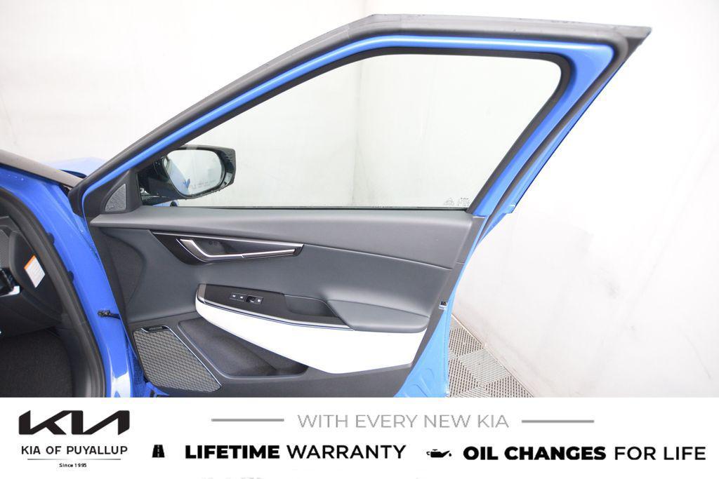 new 2025 Kia EV6 car, priced at $61,110