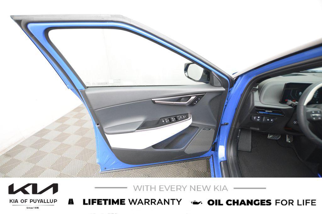 new 2025 Kia EV6 car, priced at $61,110