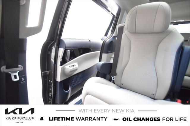 new 2025 Kia Carnival Hybrid car, priced at $54,830