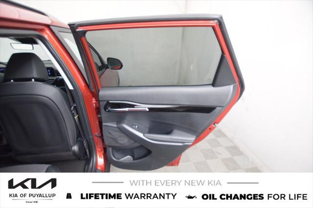 new 2025 Kia Seltos car, priced at $28,425