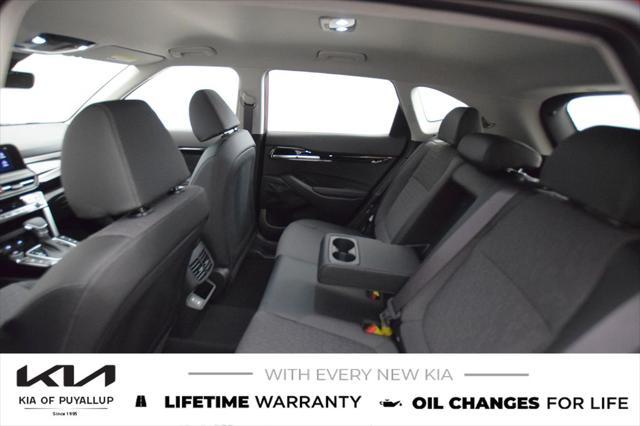 new 2025 Kia Seltos car, priced at $28,425