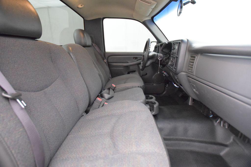 used 2005 Chevrolet Silverado 2500 car, priced at $10,998