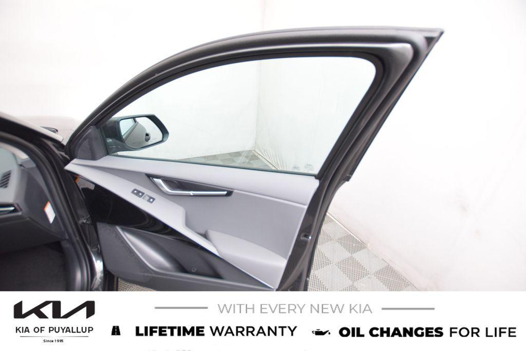 new 2025 Kia Niro car, priced at $31,510