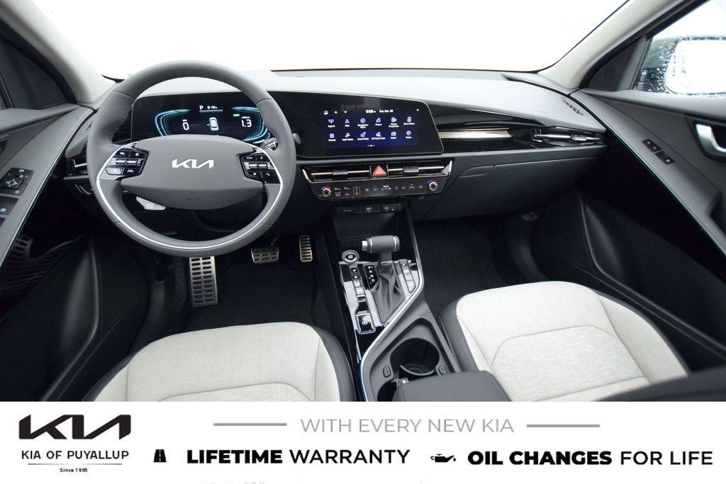 new 2025 Kia Niro car, priced at $35,995
