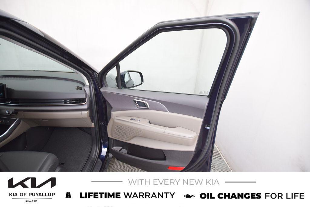 new 2026 Kia Carnival car, priced at $42,890