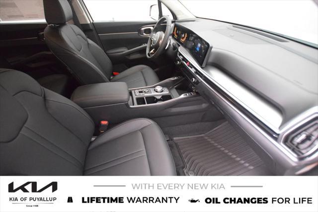 new 2025 Kia Sorento Hybrid car, priced at $42,960