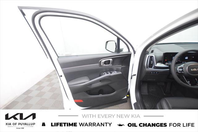 new 2025 Kia Sorento Hybrid car, priced at $42,960