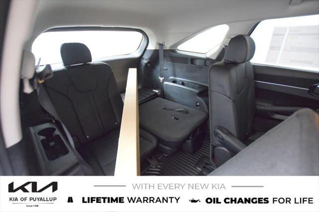 new 2025 Kia Sorento Hybrid car, priced at $42,960