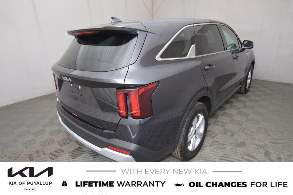 new 2025 Kia Sorento car, priced at $32,995