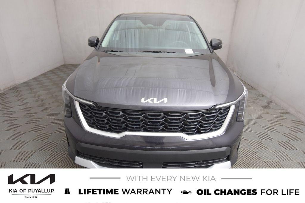 new 2025 Kia Sorento car, priced at $32,995